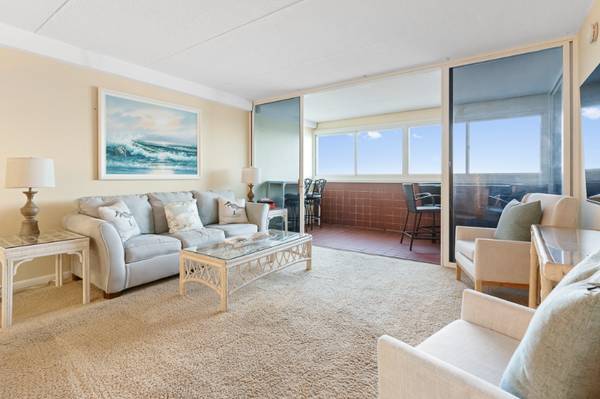 $1300.00 / 2br - 1026ft2 - WINTER RENTAL - Ocean Front 2 Bedroom Condo63839298079747120