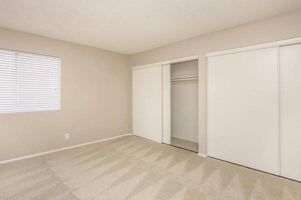 $2,425 / 2br - 1003ft2 - 24-Hour Emergency Maintenance, Vertical Blinds64028081454083123