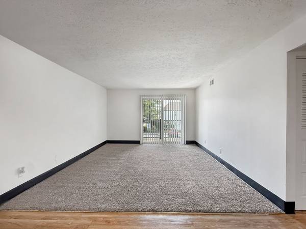 $939 / 1br - 773ft2 - Off Street Parking, Landscaped Grounds, Pet Friendly (600 Normandy Dr, Evansville, IN)63953484029186124