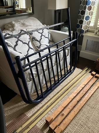 Vintage Metal Full-size Bed Frame 1