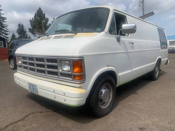 1990 RAM Van B250 - Photo 2