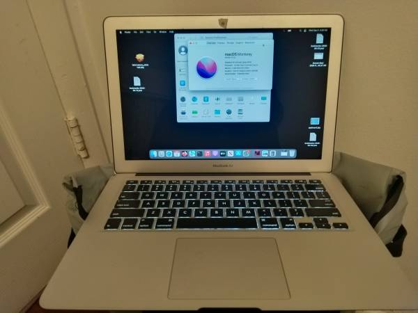 old MacBook Air 2015 1