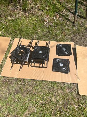 SWIVEL BASE FOR BOAT SEAT 1