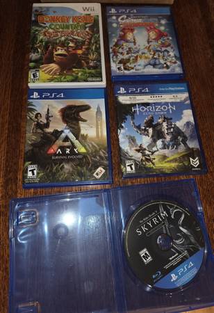 PS4 games - Skyrim Elder Scrolls Special Edition, ARK, Scribblenauts 1