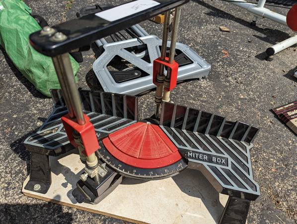Miter Box - Craftsman 1