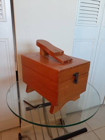 SHOE SHINE BOX 1