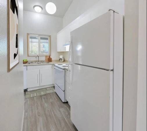 $1,500 / 2br - 890ft2 - Off-street parking, Microwave in select unit, Dishwasher64031310943619121