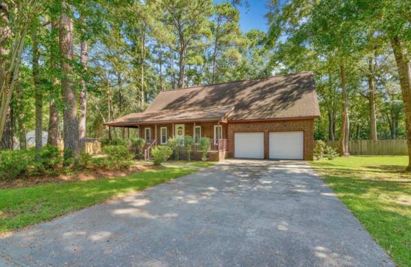 $700 / 1br - 250ft2 - A room for share in Goose Creek (Goose Creek)64016108119554120