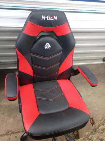 Gaming Chair 1