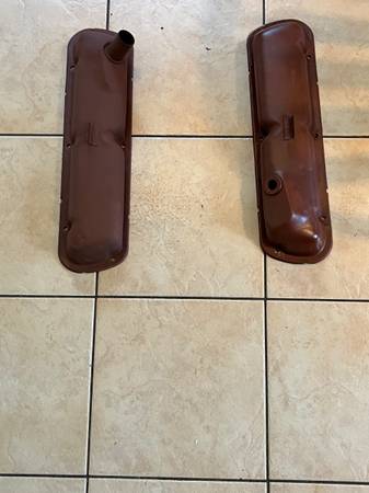 289 Ford valve covers 1