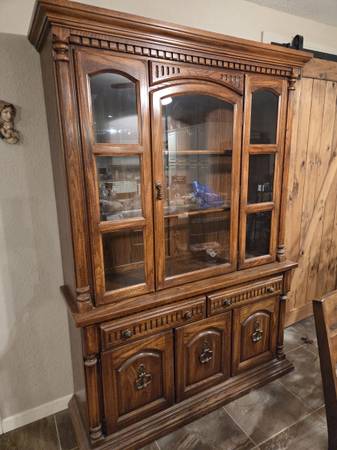 China cabinet 1