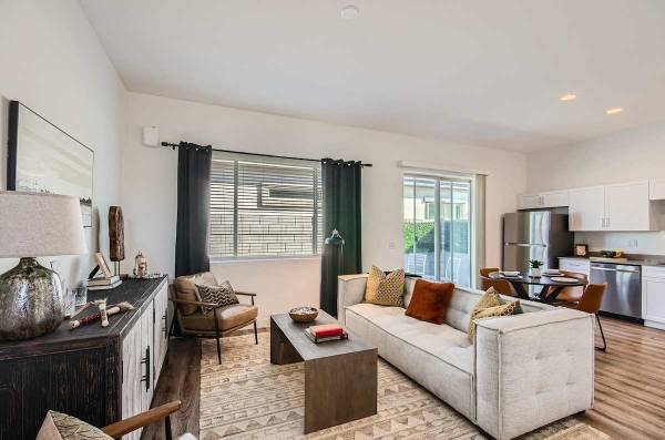 **Lease & Enjoy FREE Rent**Lofty 10' Ceilings in Every Home, Pet Park 1