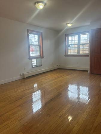 $1,800 / 1br - Renovated apartment in Edison av Bronx ny (Edison av)63689826841473123