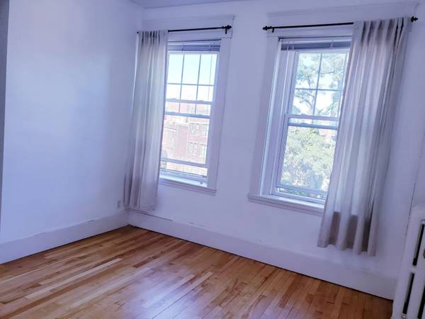 $1,350 Near BC, Shops, T to BU, NEU, Downtown Boston/Harvard, Heatedt (Brighton - Cleveland Circle)64186292298627120