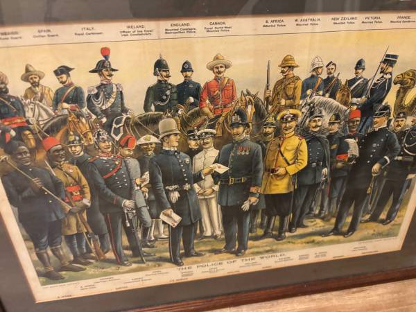 Picture The Police Of The World classic and heavy beautiful frame vint 1