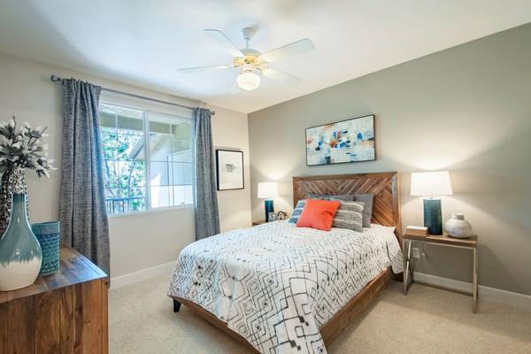 $3,787 / 3br - 1253ft2 - 3 habitaciones, electrodomésticos de acero inoxidable, servicio de patrulla de cortesía (11760 Westview Pkwy, San Diego, CA)63775434919299122