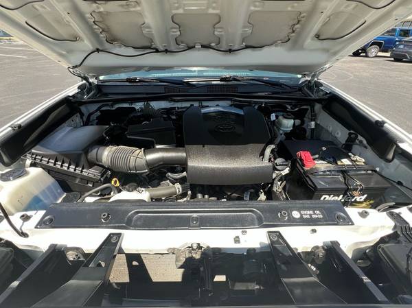 2018 Toyota Tacoma SR5 V6 - Photo 10