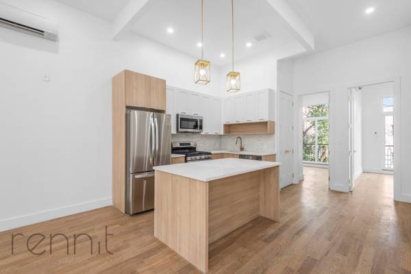$4,800 / 4 habitaciones - ¡Nuevo💥Piso Entero Inmenso💥Lavadora/Secadora en la Unidad 💥Cada Habitación Tiene Balcón💥SIN COMISIÓN (Bushwick @ Trenes J y L en Halsey o Wilson Ave!)63854288394625120