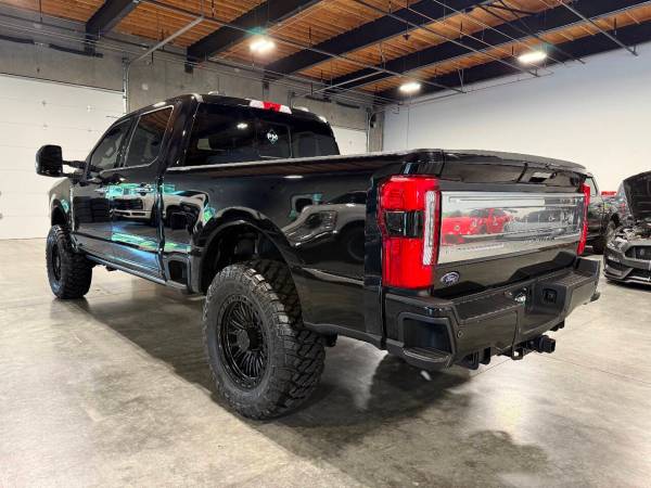 2024 Ford F-350 Super Duty Diésel 4x4 4WD Camión F350 Platinum 4 puertas Cre - $82,900 (Platinum Motors Corp)63438378192385121