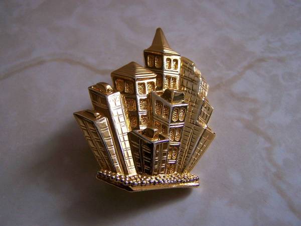 Brooch/Pendant - City Skyline - by Park Lane 1