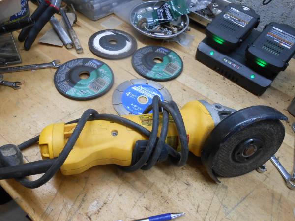 4 1/2 DeWalt angel grinder 1