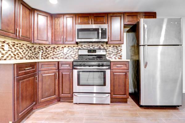 $2,395 / 2br - PRIVATE BEDROOMS! LAUNDRY ACCESS! ALL UTILITIES INCLUDED! (GLENDALE)63945494929411122