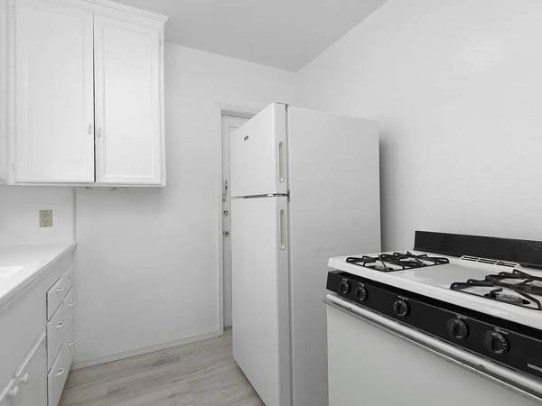 $1,500 / 1br - TIMBER LOFT WITH ONE BEDROOM AND 1.5 BATHROOM. (san diego)64037045083649124