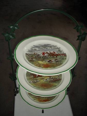 New 3-Tier Serving Tray with 10" Copeland Spode Dinner Plates 1