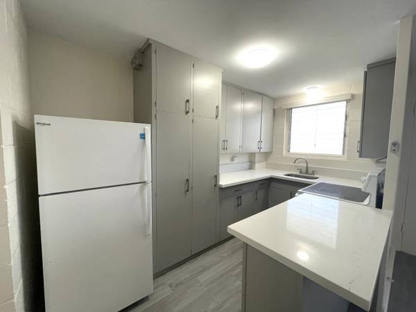 $1,600 / 1br - 450ft2 - 2615 KAAHA ST - PLANTA BAJA DE 1 DORMITORIO (university)63686691493377122