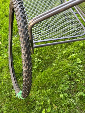 Neumático para bicicleta 24 x 1.75 - $10 (Bay View)63471071953153120