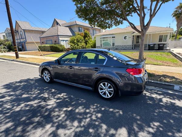 2013 subaru legacy completamente cargado funciona excelente debe venderse - $2,900 (Monterey Park)63615855185539121