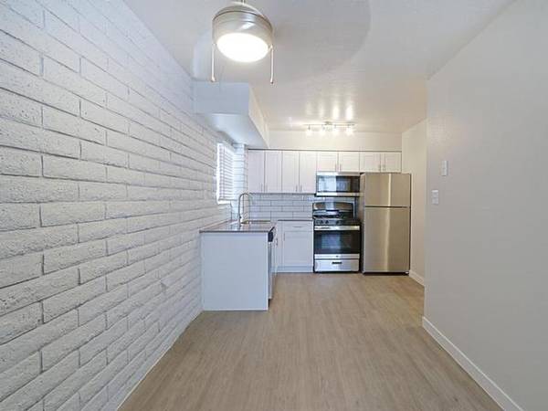 $1,100 / 1br - 640ft2 - Unlock the Ultimate Urban Living Experience! (Phoenix)64024996157827120