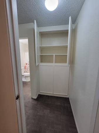 Muy limpio 2 BR $1,150 DISPONIBLE AHORA (Tropicana y Maryland Pkwy)63860185544579122