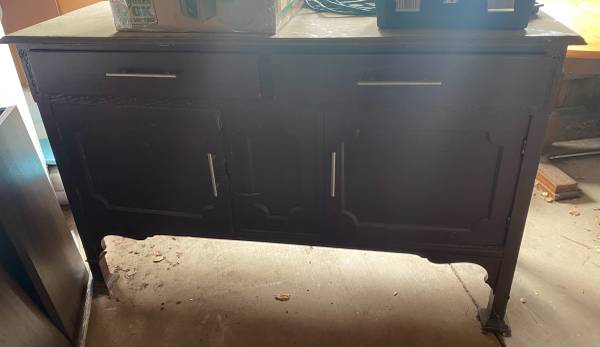 Large hutch 1