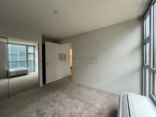$2,750 / 2br - 691ft2 - 7000 Hawaii Kai Drive Unit #3403 Available Now!63939659504130123