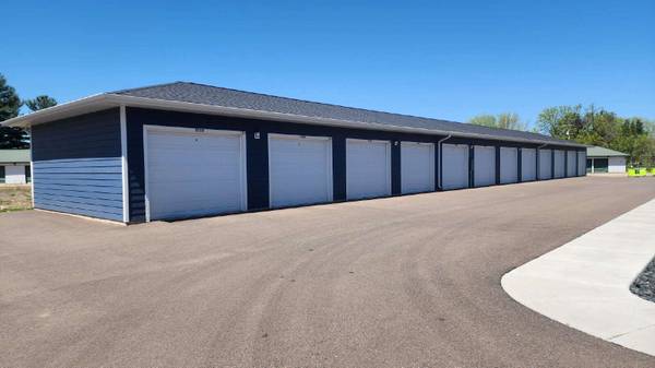 $1,295 / 2br - 1100ft2 - Available October 1st, Modern 2 Bedroom, 2 Full Bathroom with Garage (Chippewa Falls)63845961956995122