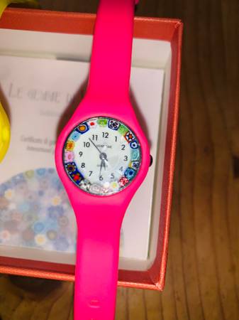 Nuevo Reloj de Vidrio Murano Millefiori - $60 (Oak Harbor)62930781699203123