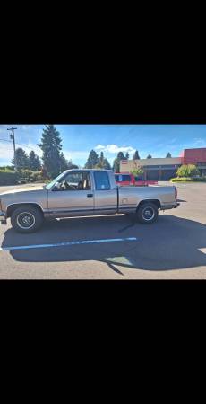 Solid 1994 Chevy C2500 1