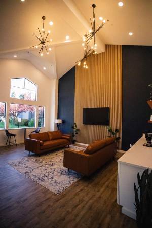 Inviting 2 BR-Dishwasher, Large Closets, Balcony & Prime Location 1