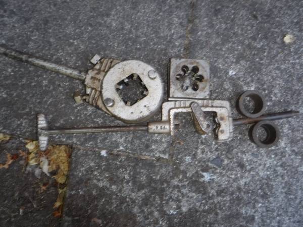 pipe threader and cutter 1