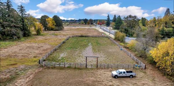 $2,400,000 / 3br - 1080ft2 - Huge Corner Lot | 30.54 Acres | Equestrian Use | Value in Land (Brush Prairie)63867270535297122