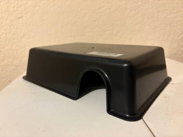 Large-size Plastic Hide / Den for reptiles and amphibians 1