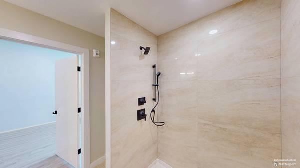 $2,900 / 1br - Somerville 1 Bed/1 Bath | Pet Negotiable | Near Sullivan Square63699256257795123