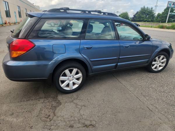 Clean - $2,700 (Quincy)63615227532675124