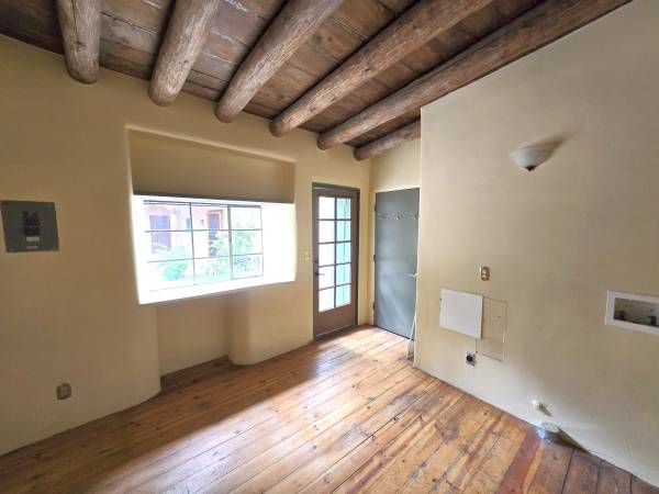 $1,950 / 2br - 537 B Old Santa Fe Trail for rent 2 BR 1 BA (Santa Fe)63659798252929121