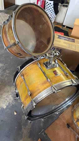 Premier Resonator drum set, 24” bass, 1