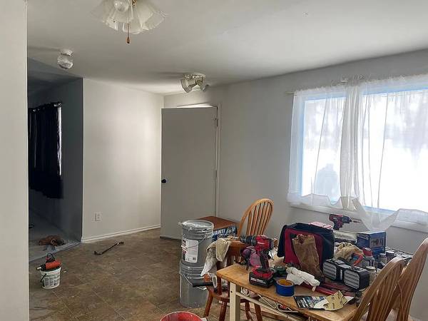 $275,000 / 4br - 2054ft2 - Saint Anthony $pecial priced 4 quick sell           ARV  350k (St Anthony)63952519636098123