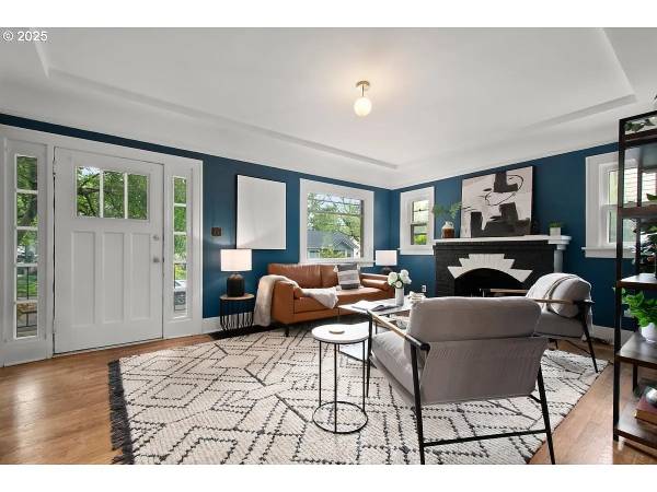 $2,465 / 2br - 1754ft2 - North Tabor, PDX Area 2BR, FP, H/W Flrs, Near 60th MAX & Providence MC (Portland North Tabor)63831608475393124