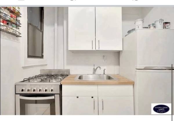 $100 / 1br - 200ft2 - Cozy furnished upper Eastside studio available for short term stays (Upper East Side)63912047395715121
