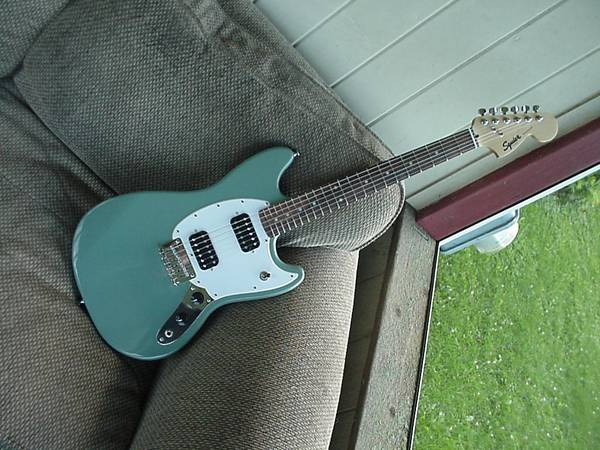 Squire Mustang-Like New 1